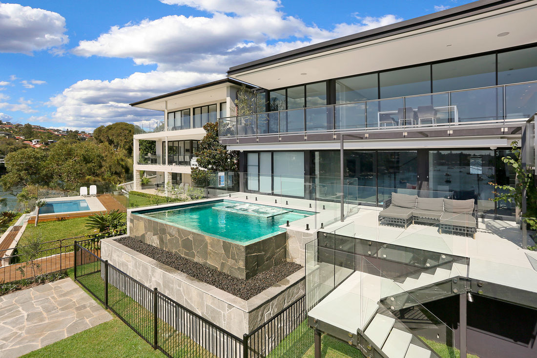 Modern Swimming Pool with Sleek Design and Crystal-clear Water in Thornleigh